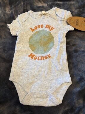 Baby 'Love My Mother' Short-Sleeve Bodysuit - Light Gray